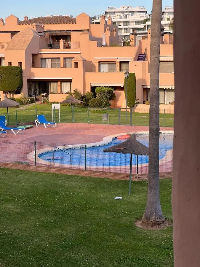 Marbella Luxueux Duplex 3 Ch.- 3 Bains - 155 M² + 100 M² Terrasses Lägenhet Estepona