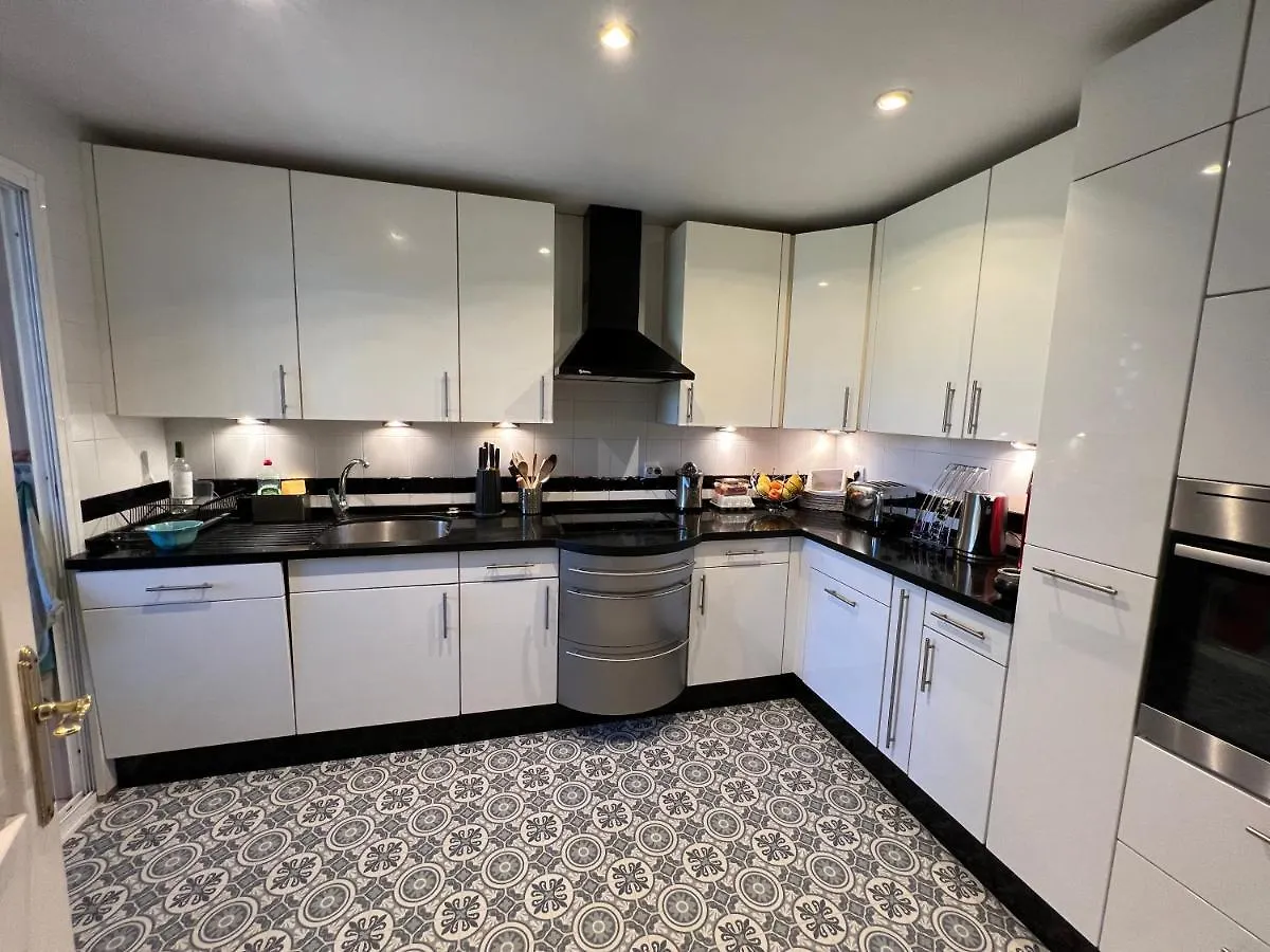 Marbella Luxueux Duplex 3 Ch.- 3 Bains - 155 M² + 100 M² Terrasses Lägenhet Estepona 0*,