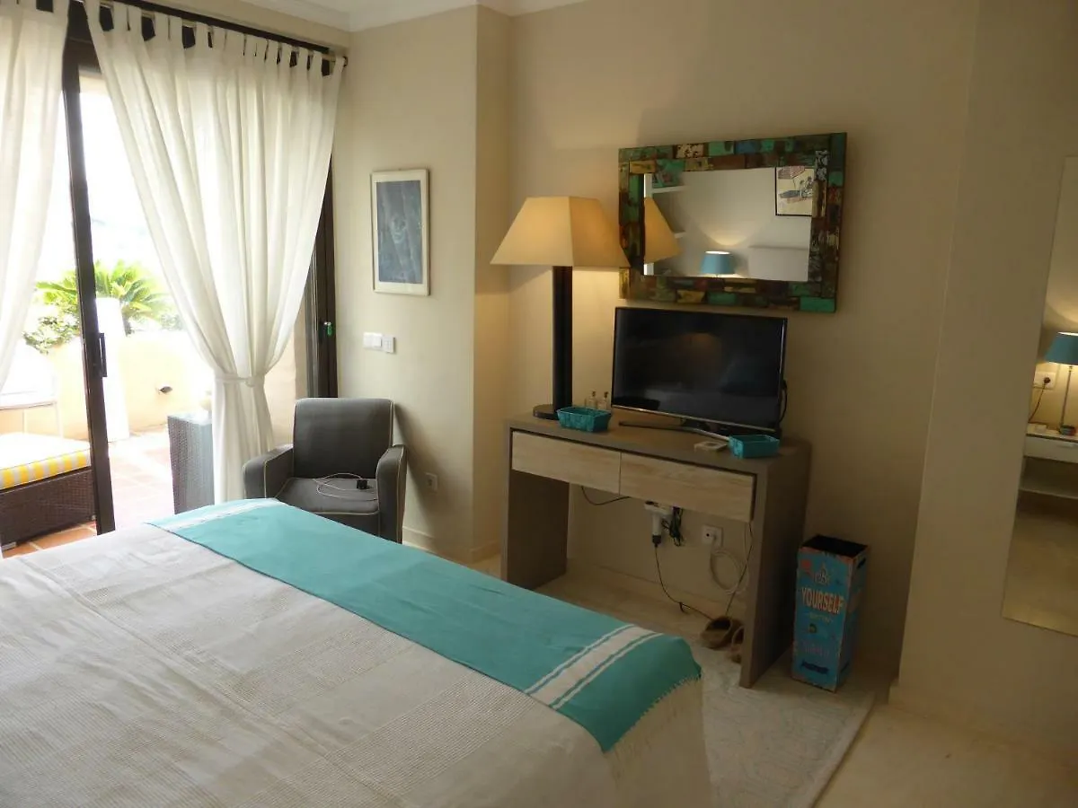 Marbella Luxueux Duplex 3 Ch.- 3 Bains - 155 M² + 100 M² Terrasses Lägenhet Estepona